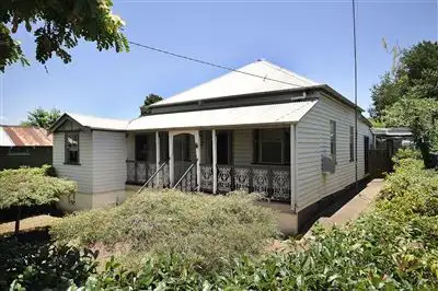 137 Jellicoe Street, North Toowoomba QLD 4350