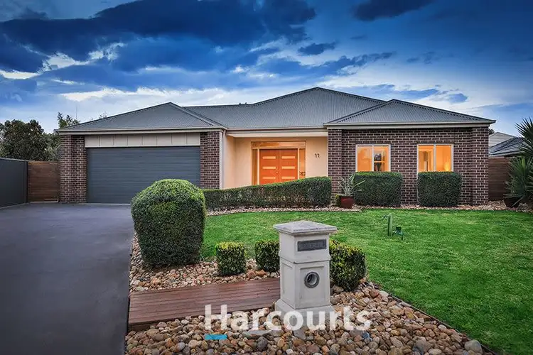 11 Delacour Crescent, Pakenham VIC 3810