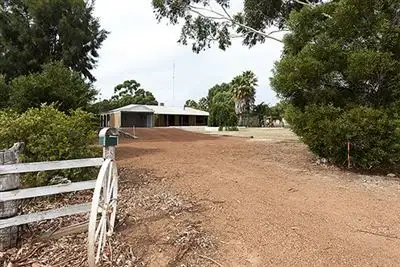 39 Paterson Road, Waroona WA 6215