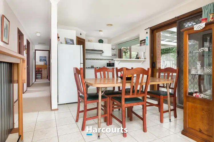 Fifth view of Homely house listing, 8 Willunga Court, Berwick VIC 3806