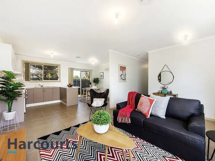 2/20 Kynoch St, Deer Park VIC 3023