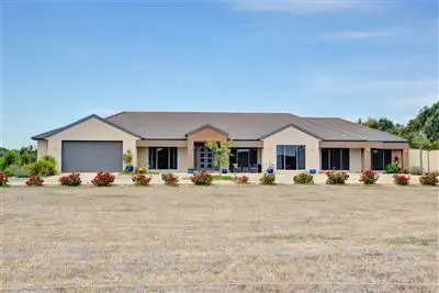 55 Billabong Road, Haddon VIC 3351