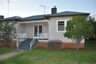 124 Susan St, "Keene's Cottage", Scone NSW 2337