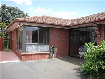 2/10 Wellington Road, Lindisfarne TAS 7015