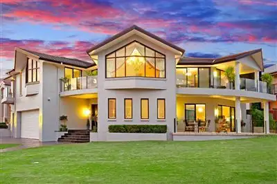 23 Strathwallen Close, Macquarie Links NSW 2565