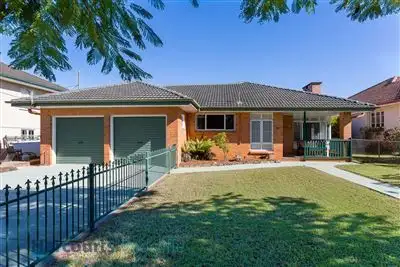 561 Oxley Avenue, Redcliffe QLD 4020