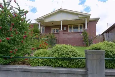 4 Burnside Avenue, New Town TAS 7008