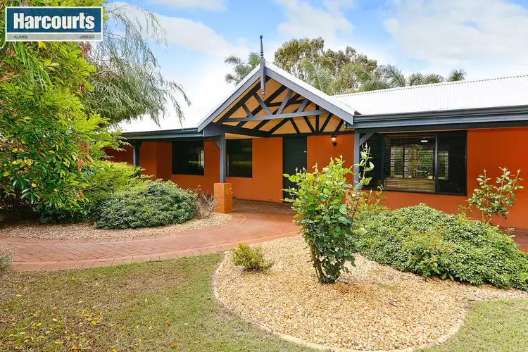 25 Seminara Place, Mariginiup WA 6078