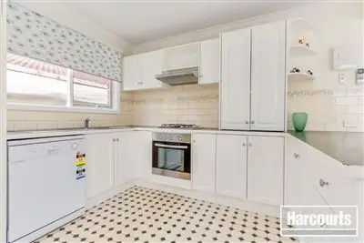 Sixth view of Homely house listing, 8 Scarborough Avenue, Cranbourne West VIC