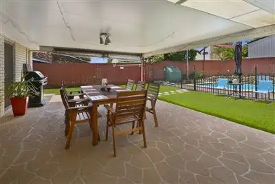 4 Ambrosius Street, Carindale QLD 4152