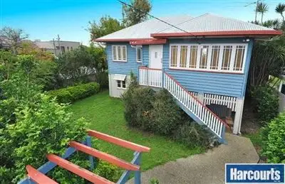 2 Dorames Street, Hendra QLD