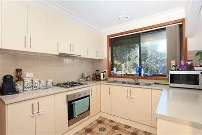 Second view of Homely house listing, 6 Redfern Close, Thomastown VIC 3074