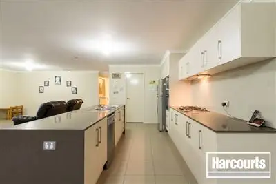 Fifth view of Homely house listing, 8 Beauchamp Way, Cranbourne East VIC 3977