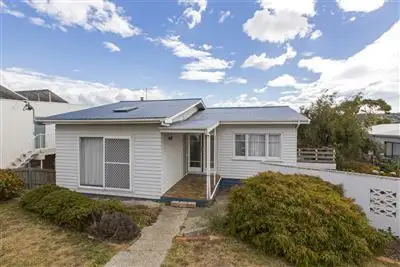 6 Chatsworth Street, Rose Bay TAS 7015