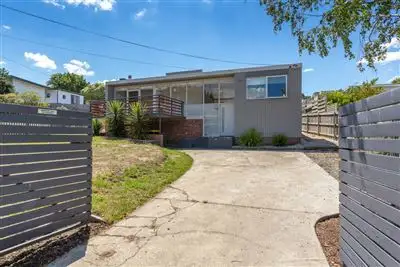 16 Clinton Road, Geilston Bay TAS 7015