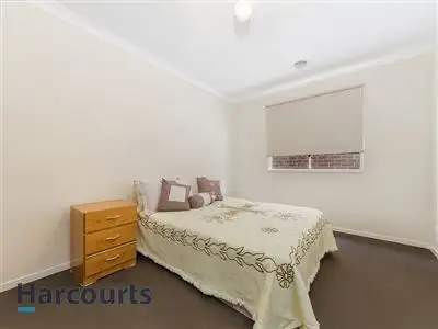 Seventh view of Homely house listing, 8 Conway Cross, Derrimut VIC 3030