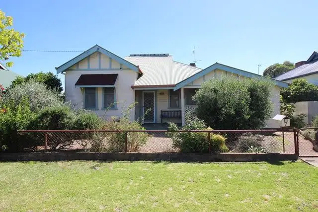 7 Bapaume Street, Cootamundra NSW 2590