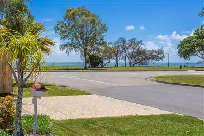11 Endeavour Esplanade, Newport QLD 4020