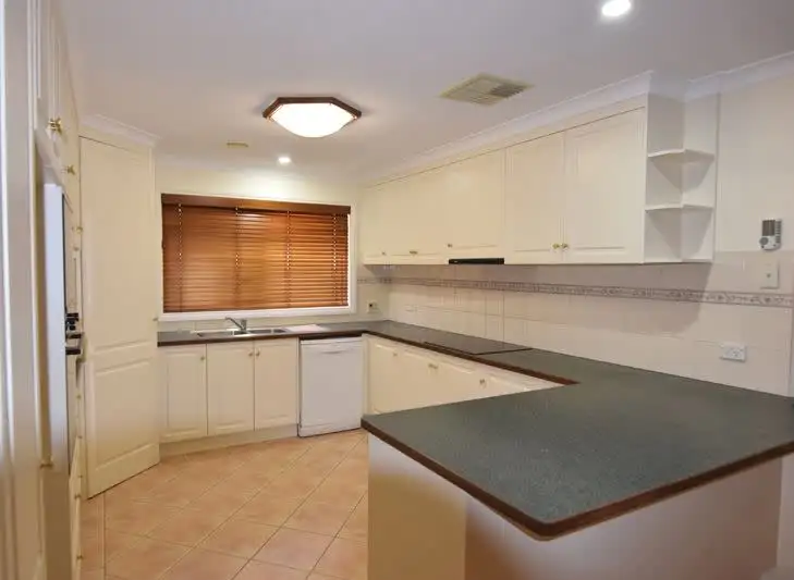 Fourth view of Homely house listing, 2 Kathleen Court, Wangaratta VIC 3677