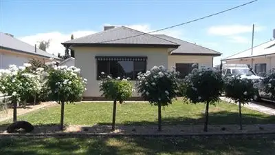 13 Murray Street, Cootamundra NSW 2590