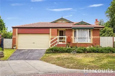 25 Fairlawn Place, Bayswater VIC 3153