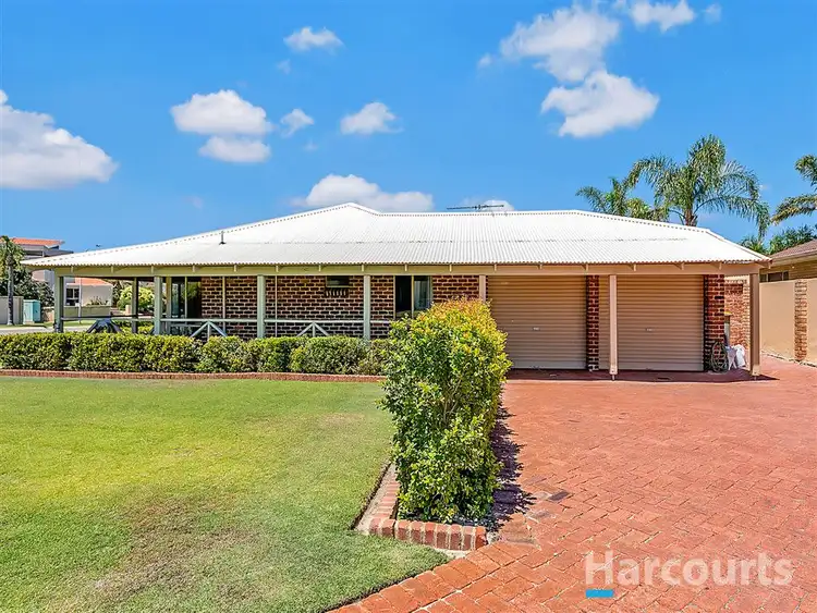 Second view of Homely house listing, 2 Carvel Place, Ocean Reef WA 6027