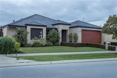 6 Deanmore Bend, Hammond Park WA 6164