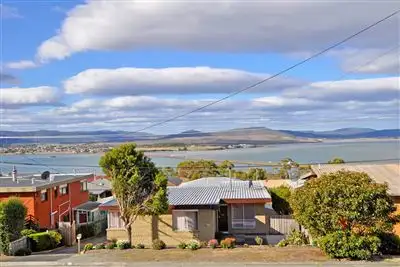 24 Second Avenue, Midway Point TAS 7171