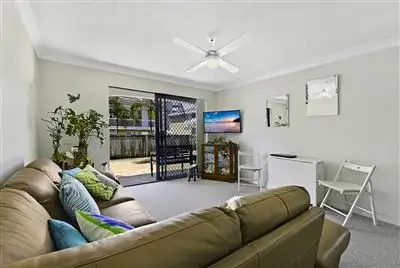 Main view of Homely unit listing, 2/103-105 Frank Street, Labrador QLD 4215