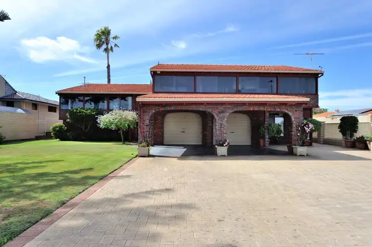 89 Rockingham Beach Road, Rockingham WA 6168