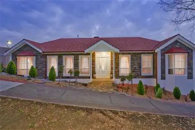 1 Winchester Crescent, Golden Grove SA 5125