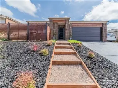11 Harmon Drive, Drouin VIC 3818