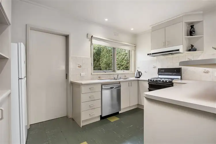 Sixth view of Homely house listing, 6 Munro Avenue, Mount Waverley VIC 3149