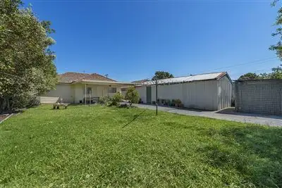 Seventh view of Homely house listing, 8 West Court, Lalor VIC 3075