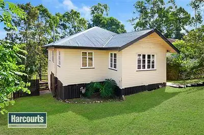 82 Madsen Street, Keperra QLD 4054