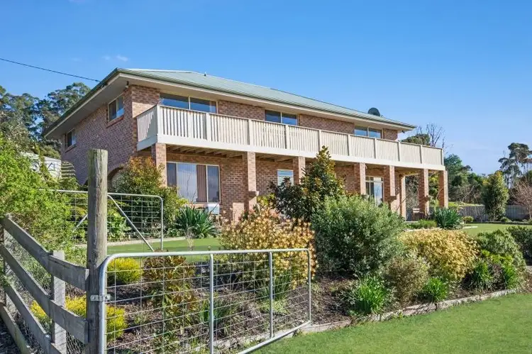 2 Augustus Street, Beauty Point TAS 7270
