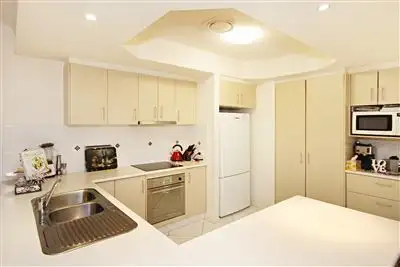 Sixth view of Homely semi-detached listing, 1/16 Harcourt Crescent, Southport QLD 4215