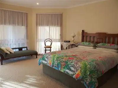 Seventh view of Homely house listing, 5 Christine Drive, Wangaratta VIC 3677