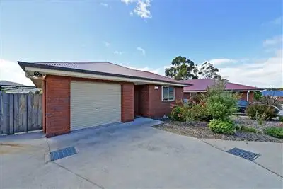 2/107 Burtonia Street, Rokeby TAS 7019