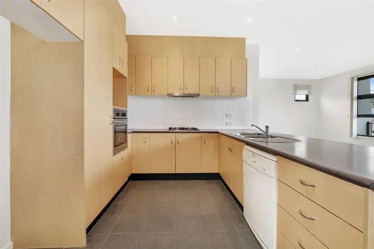 Third view of Homely house listing, 2/8 Saxonwood Drive, Vermont South VIC 3133