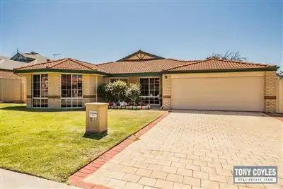 13 Provincial Mews, Bibra Lake WA 6163