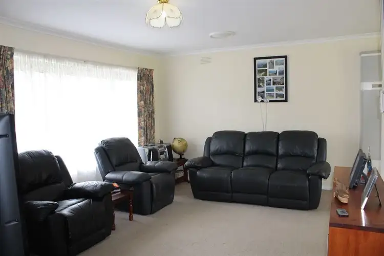 Third view of Homely house listing, 8 Elmore Street, Hamilton VIC 3300
