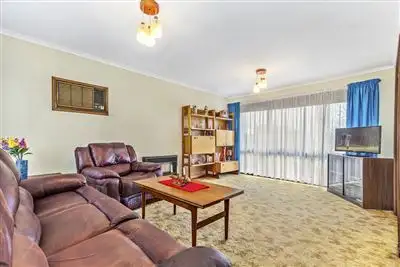 Second view of Homely house listing, 7 Kindra Court, Vermont South VIC 3133
