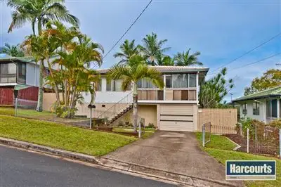 17 Eurobin Crescent, Ferny Hills QLD 4055