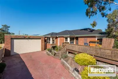 9 Banks Road, Cranbourne VIC 3977