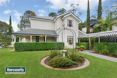 1 Dellwood Court, Ferny Hills QLD 4055