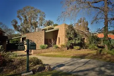 898 Stelling Street, Albury NSW 2640