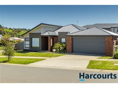 Main view of Homely house listing, 14 Kensington Drive, Warragul VIC 3820
