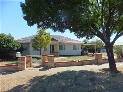 207-209 Woods Street, Donald VIC 3480