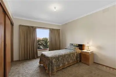 Fifth view of Homely house listing, 15 Lincoln Drive, Thomastown VIC 3074